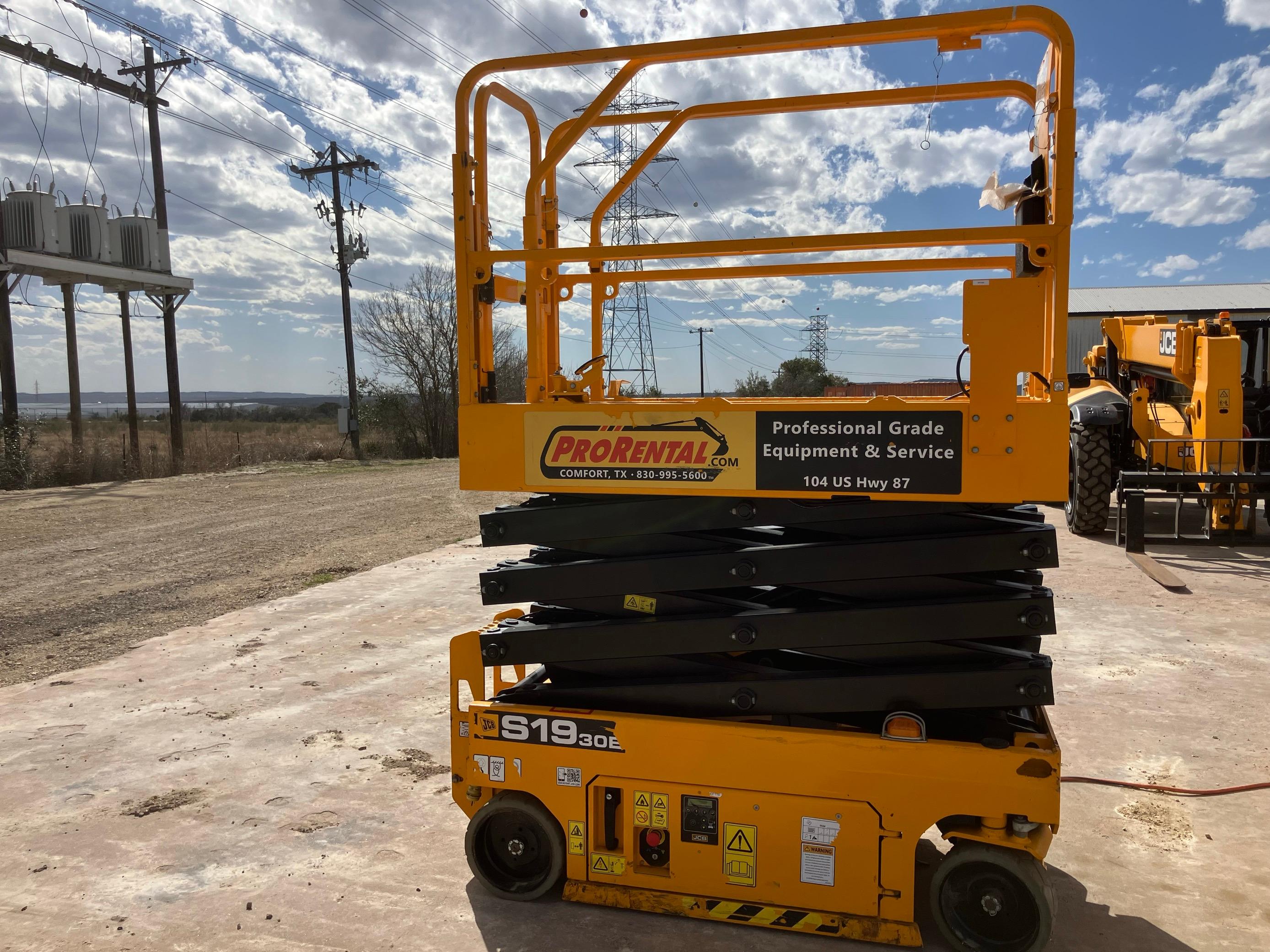 JCB S1930E 19’ Electric Scissor Lift — Serial #5322511