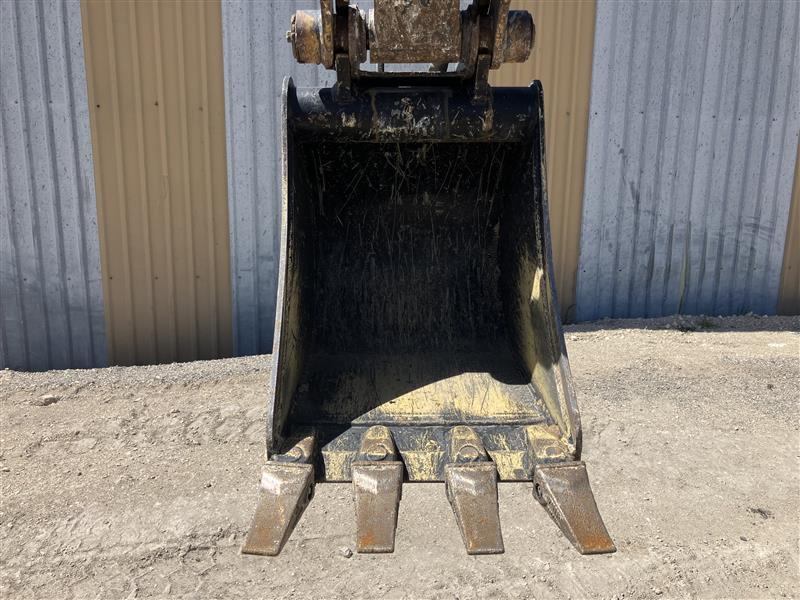 18" Bucket for John Deere 50G 