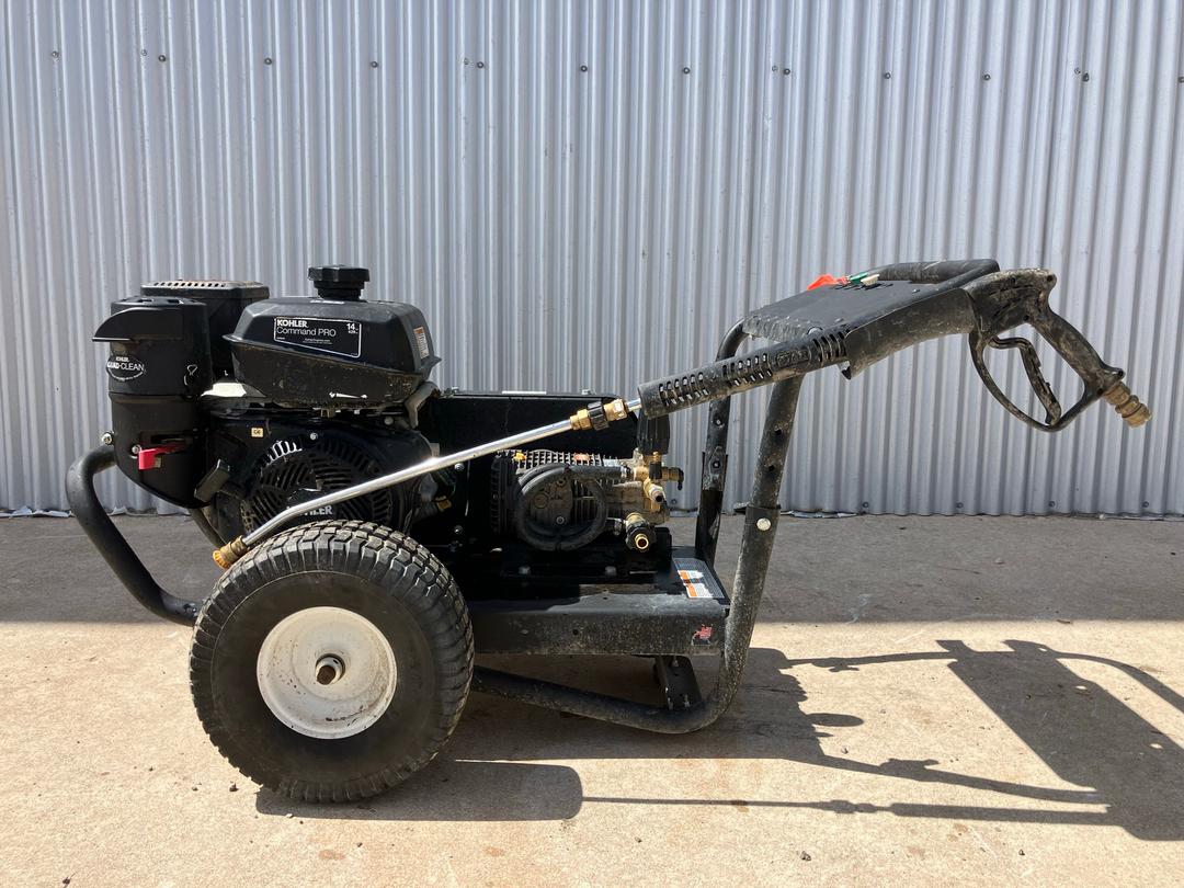 NorthStar 4000 PSI 3.5 GPM Gas Cold Water Pressure Washer with NorthStar Engine & Belt Drive