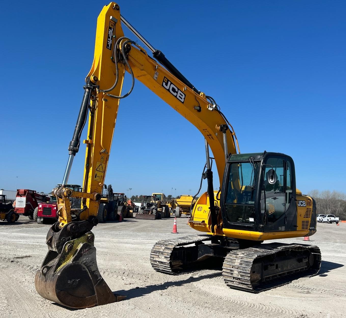 DP185 - 2018 JCB JS131LC Excavator w/ Thumb