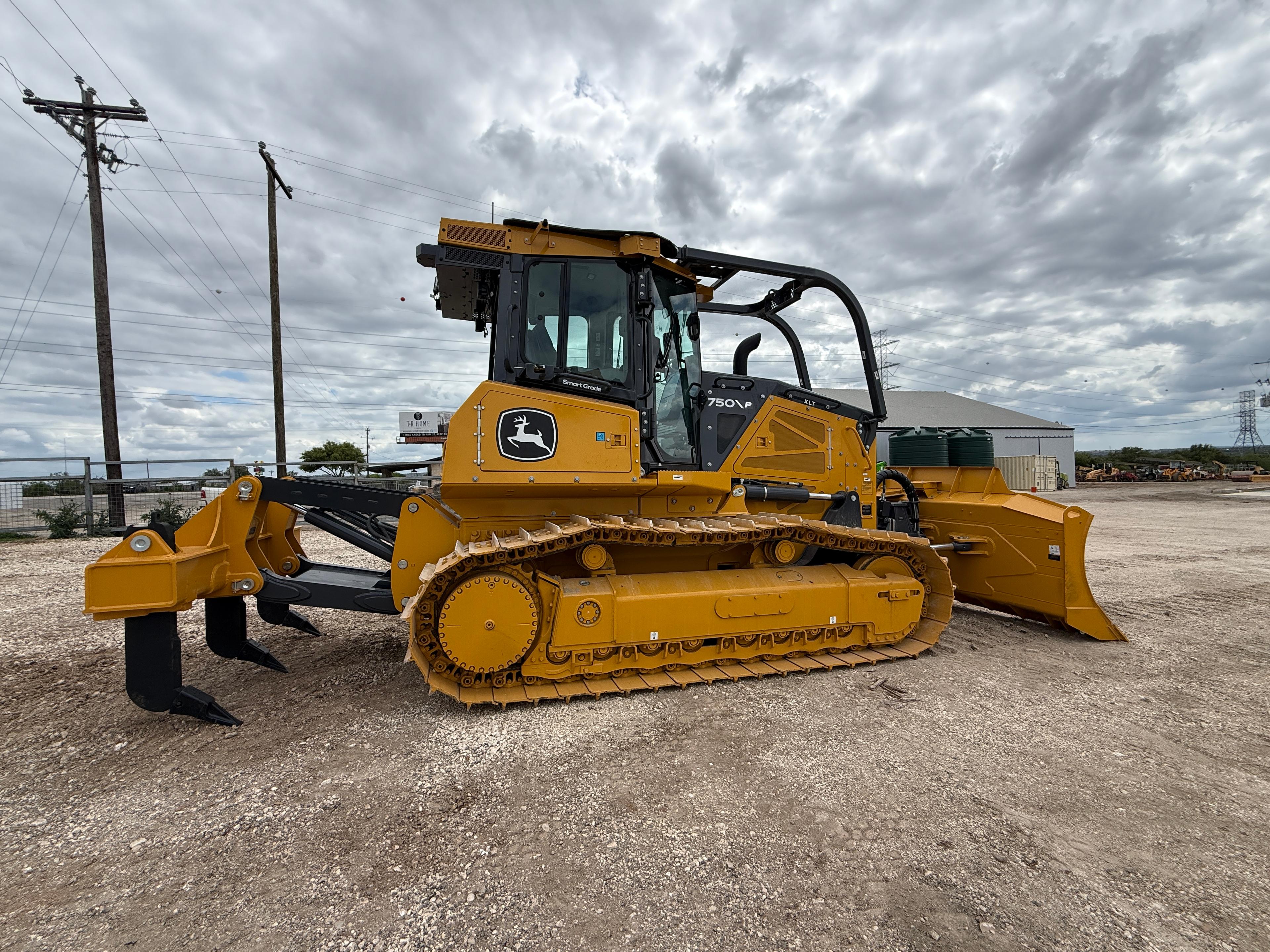 DP188 - 2026 John Deere 750P Dozer w/ Limb Risers, Rippers, 3D GPS & Smartgrade