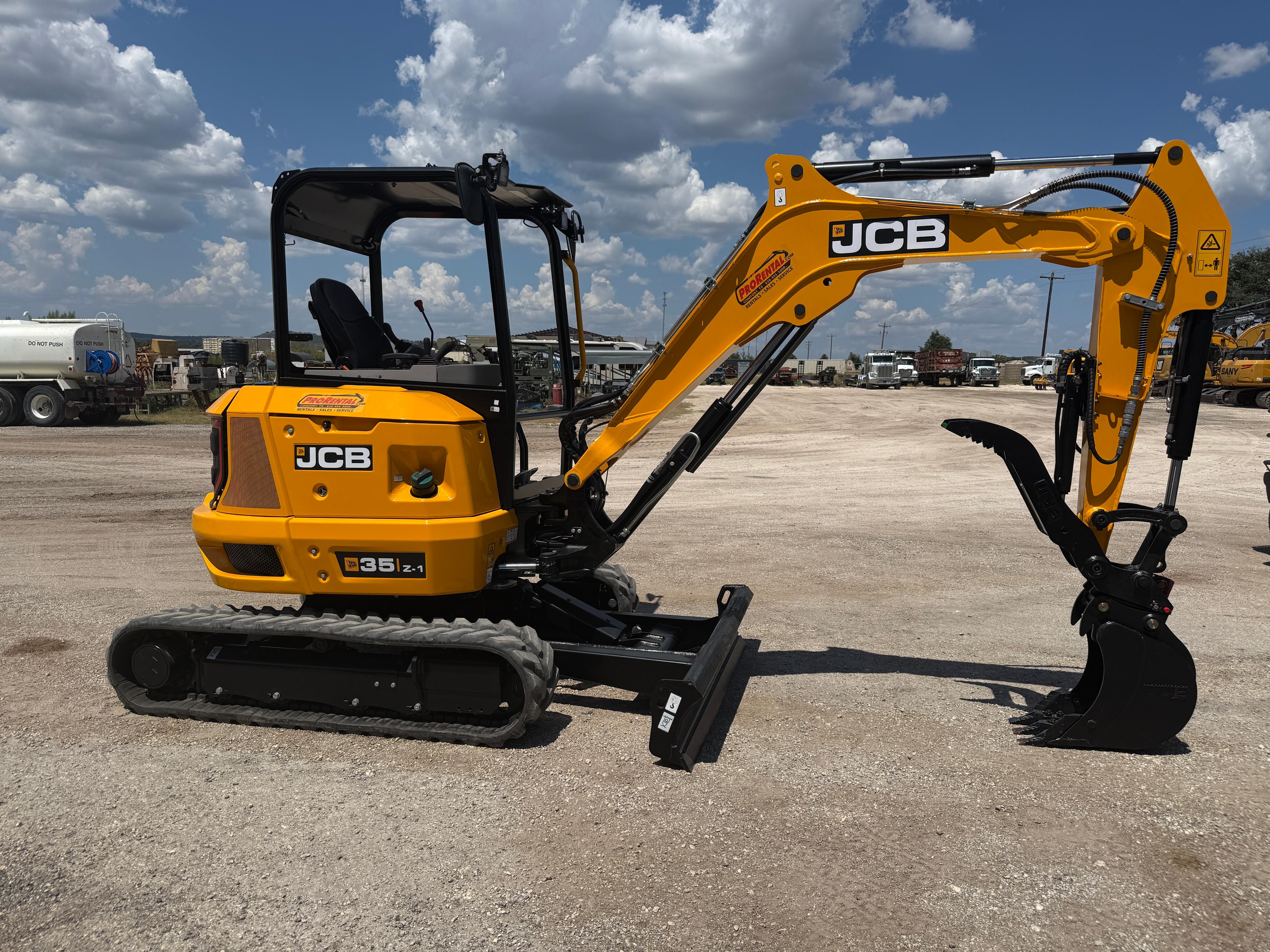 DP195 - 2026 JCB 35Z-1 Mini-Excavator w/thumb