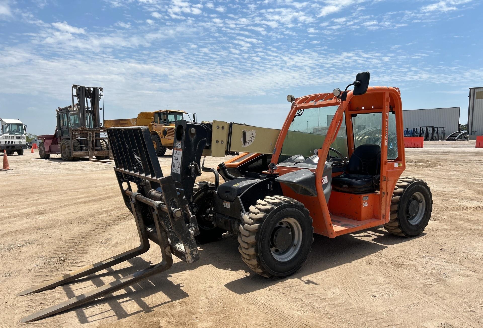 JLG G5-18A 5,000LB 18’ Reach Telehandler