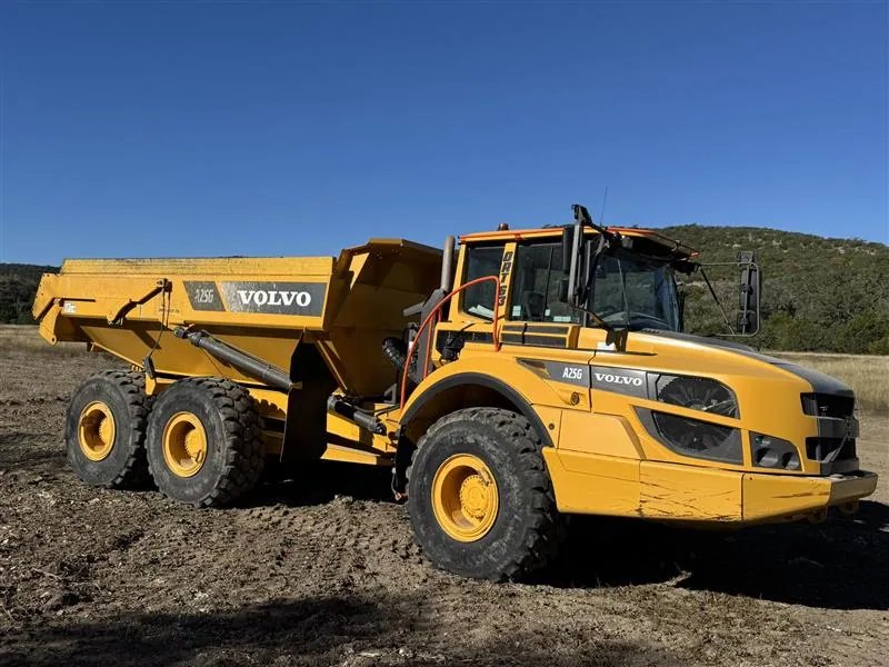 Scrapers & Off Road Haul Trucks